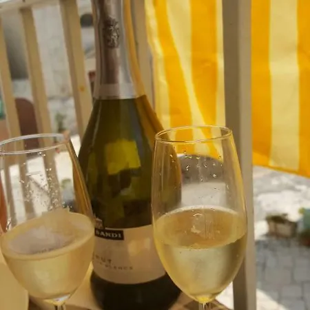 アパート Casa Bianca ジョヴィナッツォ