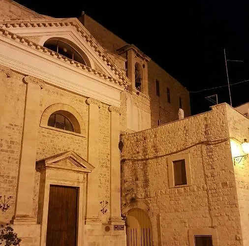 Casa Bianca ג'ובינאצו